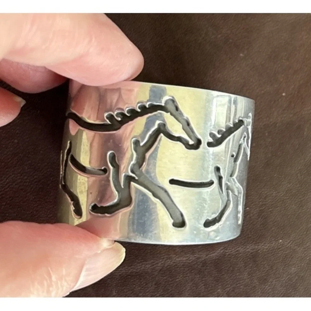 Napkin Rings Metal Silvertone Southwestern‎ Running Horses Western Cowboy Set 5